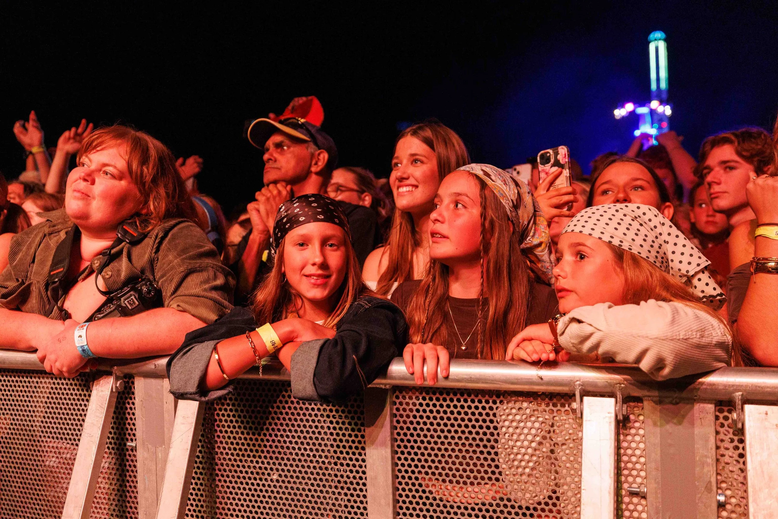 Crowd_Groovinthemoo_090526_MFA_D-5.jpg