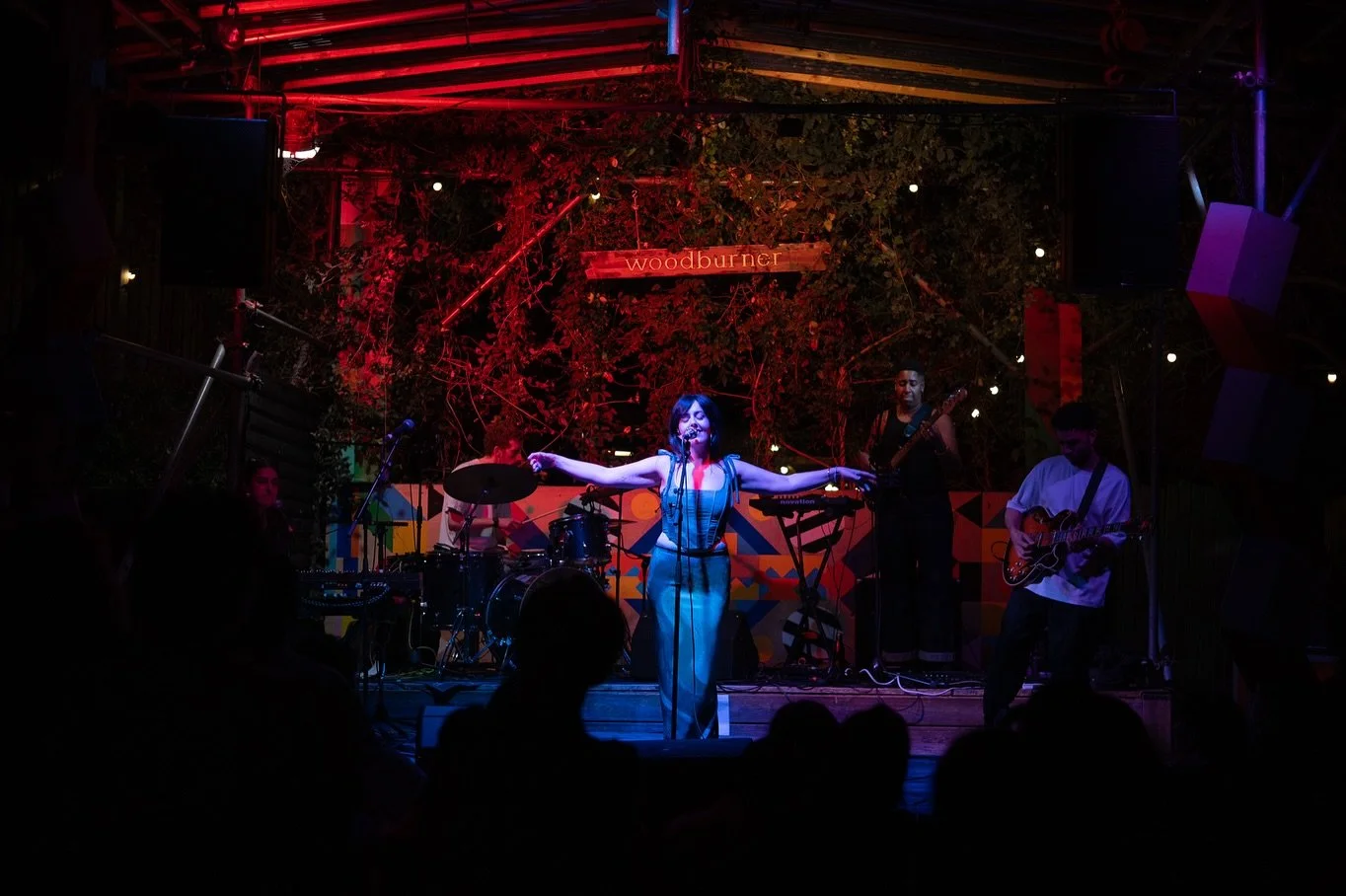 Dalston Curve Garden was everything I hoped it to be &amp; more.  To everyone who came, thank you!!! ❤️

Playing with my best friends was a dream, thank you for sharing the stage with me 🙏🏻

Keys @_madeleinemusic 
Guitar @lukewynter 
Bass @itsgeojo