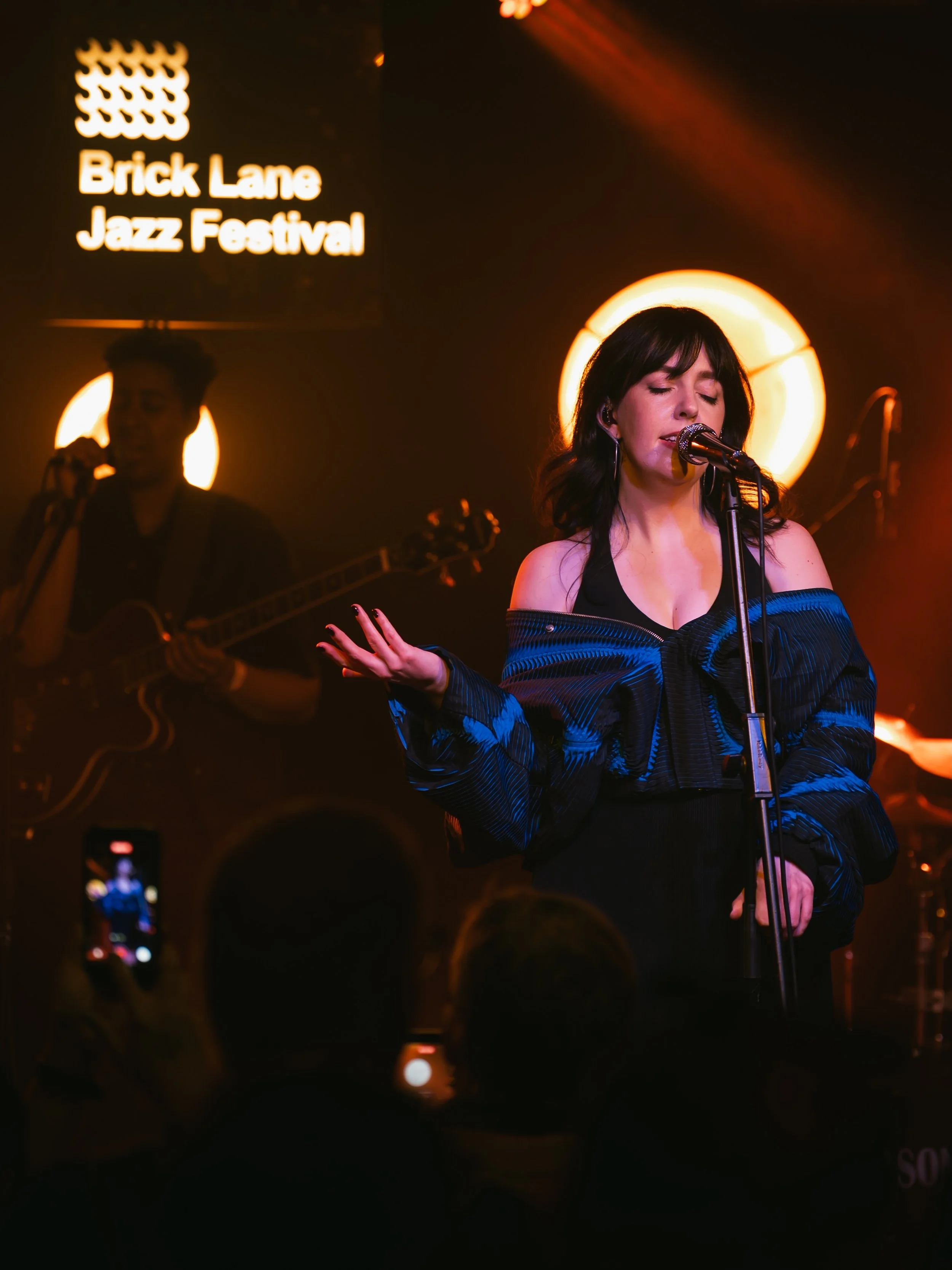 Brick Lane Jazz Festival 🌺 Captured by @sahilkotwani_ ❤️

Big love to @theloniousfab @itsgeojordan @beatrootsmoothie @tjoemancheung for joining me!

The best day!! ❤️