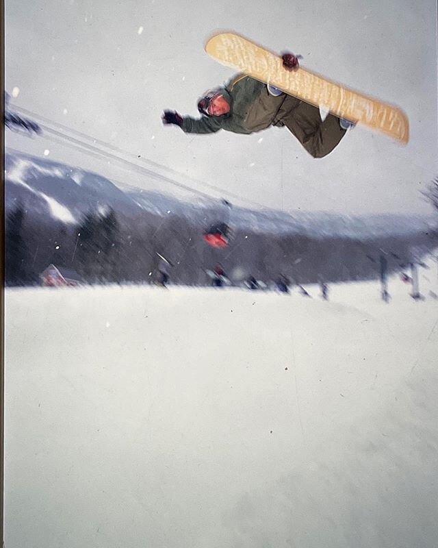 Jay Rehbein @stowemt halfpipe 1997 #tbt .
. .
#vermont #snowboarding #powderjetsnowboards