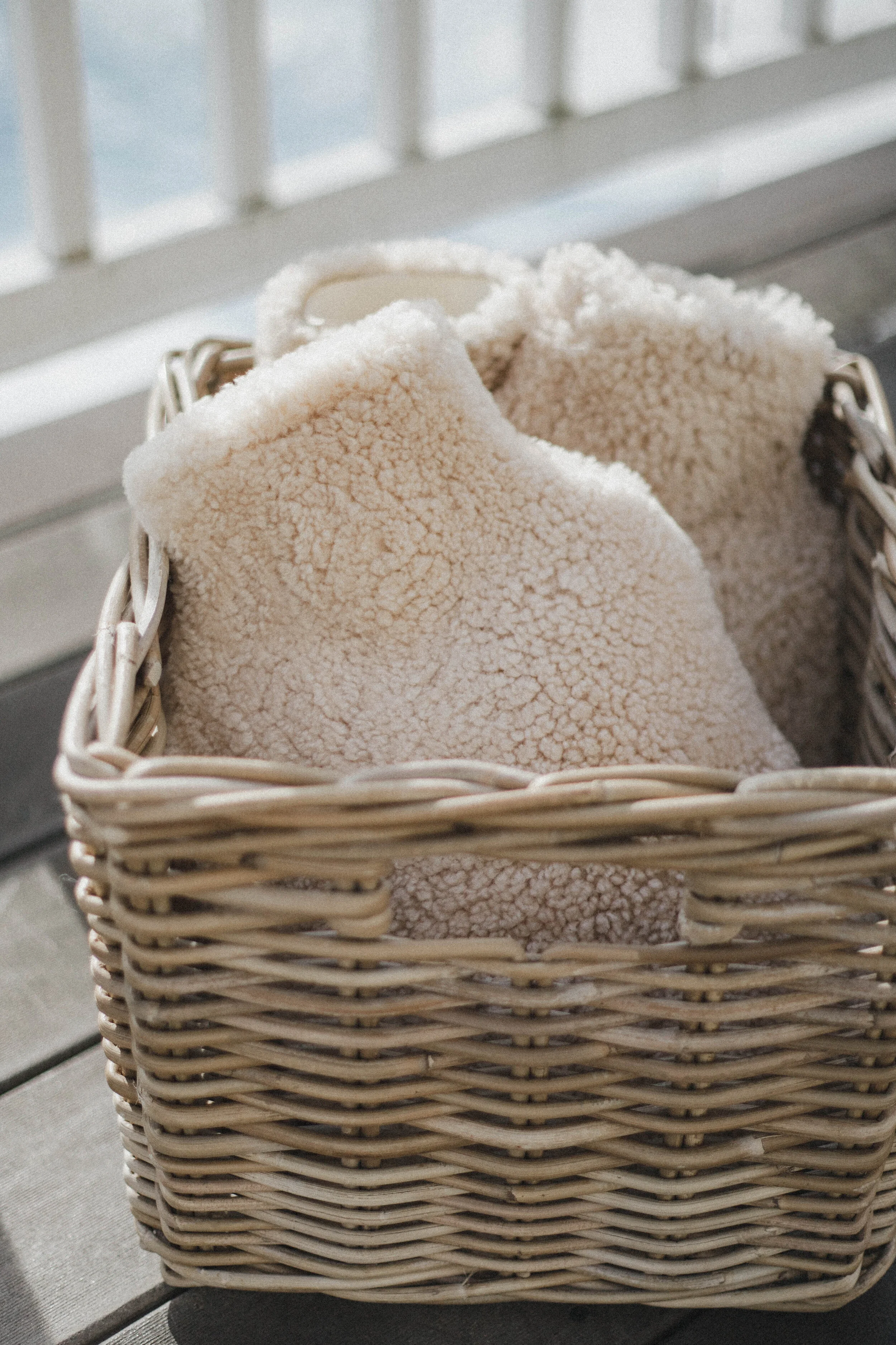 fondue party, apres ski, wintertime, winter, snow, snow party,