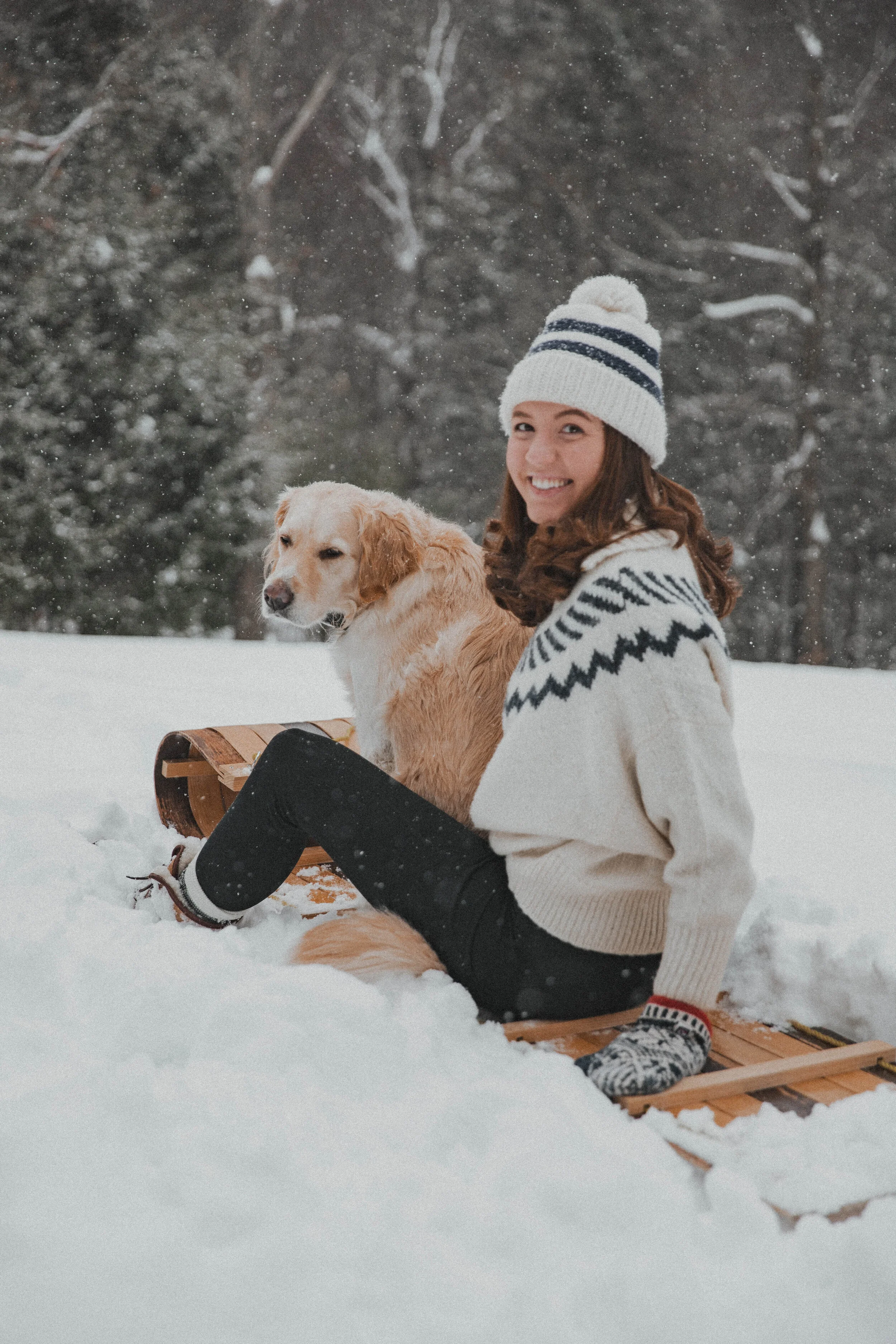 apres ski sweater, nordic sweater, jumper, knitwear, fair isle sweater, ski sweater, ski fashion, ski clothing, winter fashion