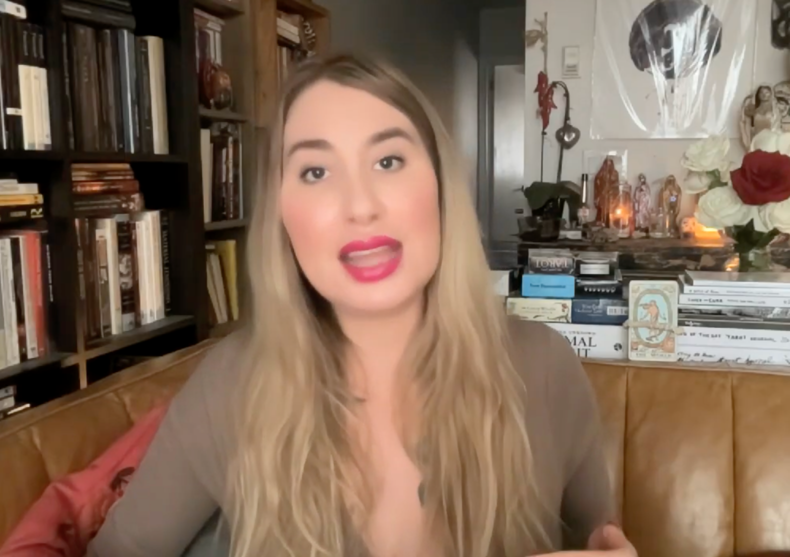 Do I Need To Be Psychic In Order To Read Tarot? | Tarot 101 with Sabrina Scott