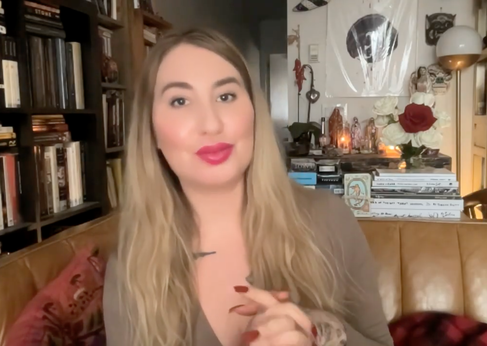What Should I Expect During A Tarot Reading? What Is It Like To Get A Tarot Reading? | Tarot 101 with Sabrina Scott