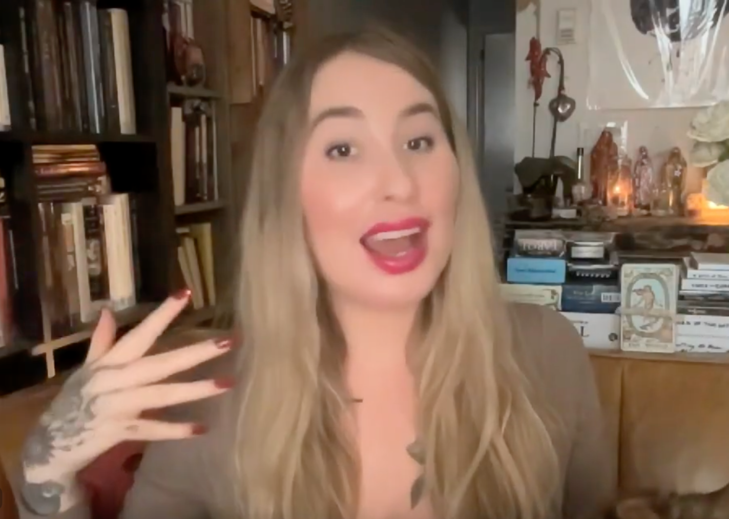 How Do I Choose A Good Tarot Reader? How To Choose The Right Tarot Reader? | Tarot 101 with Sabrina