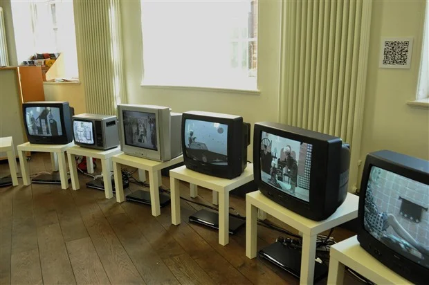 Installation at the Bluecoat Liverpool, UK. Part of Moves ’10: International Festival of Movement on Screen, 2010.