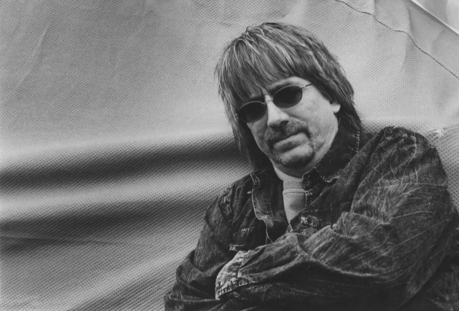 Paul Mills reviewed in the Amarillo Globe-News