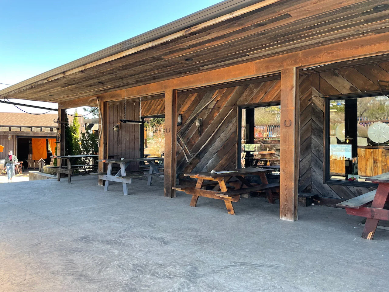 A New Batch at The Hatch for Wine Tasting!