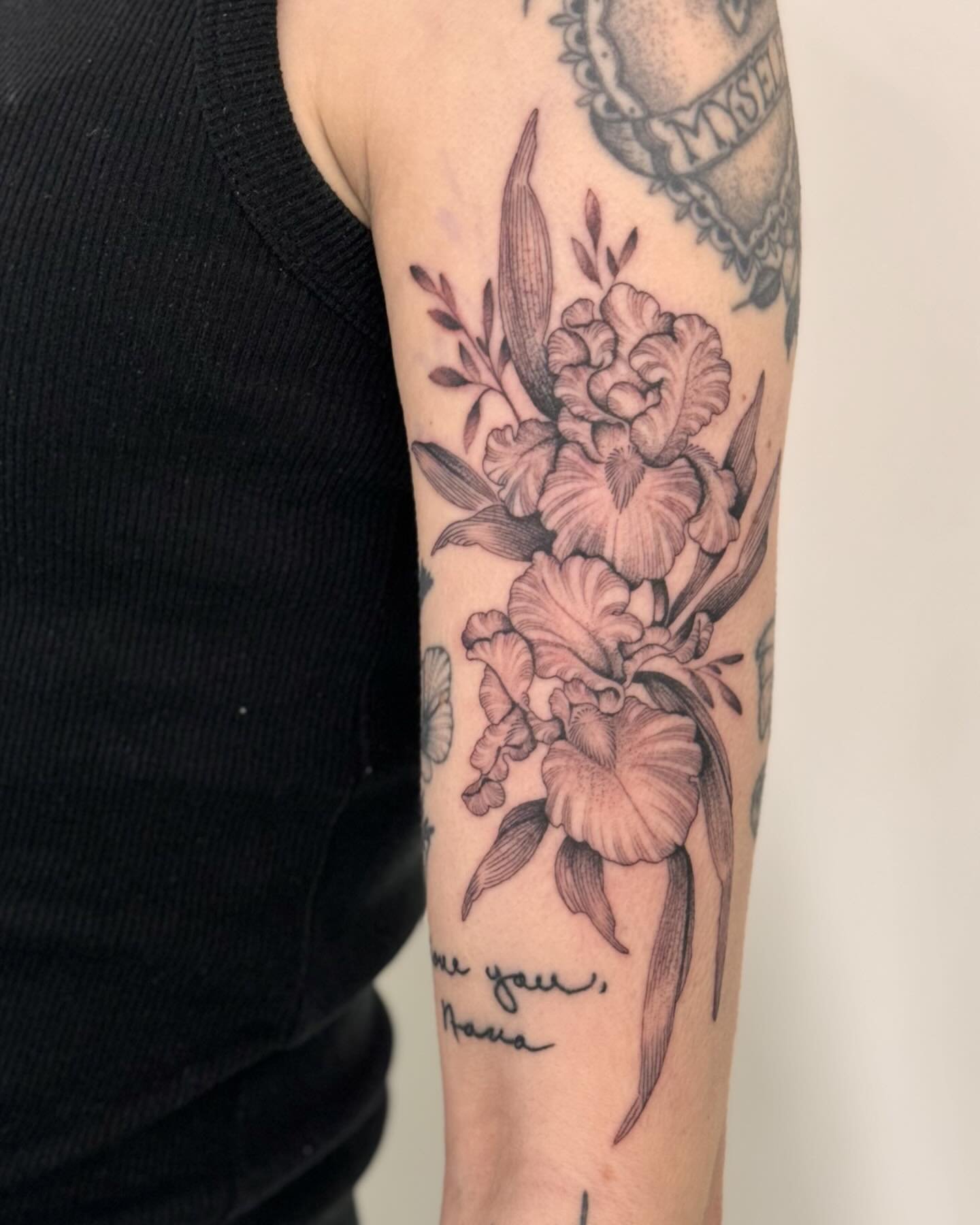 APRIL 2024, Fresh! Gimme all the flowers, big or small. Especially loving making iris flowers! 

▪️Made at @spottedpanthertattoo▪️
▪️Made with @sombragrays ▪️
______________________________________

▪️REQUEST LIST OPENING AUGUST 3 2025!▪️
▪️Read FAQs