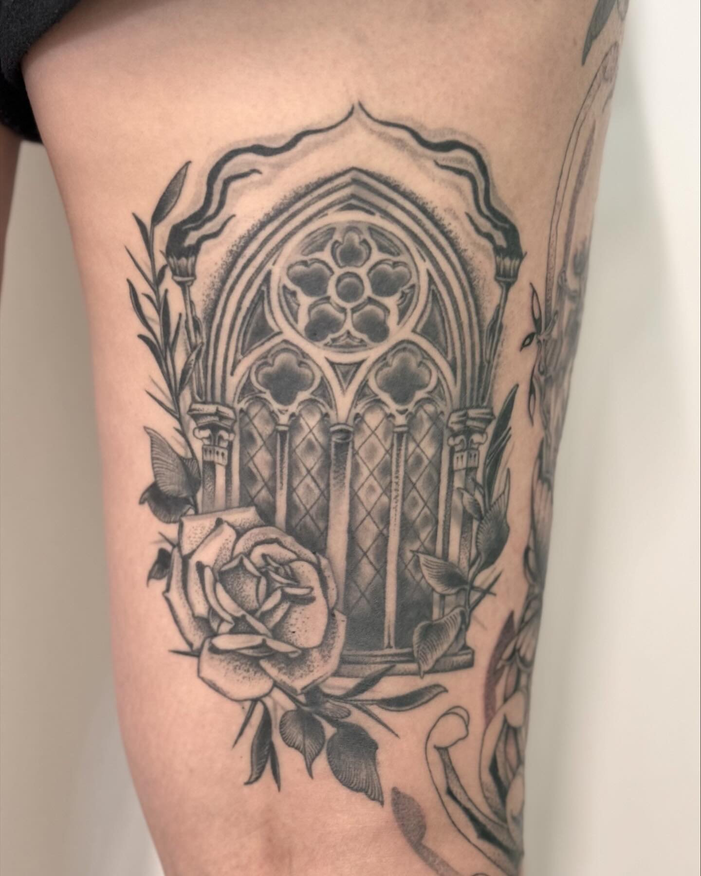 APRIL 2024 HEALED. Thank you Cassie for always have such great ideas! 

▪️Made at @spottedpanthertattoo▪️
▪️Made with @sombragrays ▪️
______________________________________

▪️REQUEST LIST OPENING AUGUST 3 2025!▪️
▪️Read FAQs and BOOKING highlights f