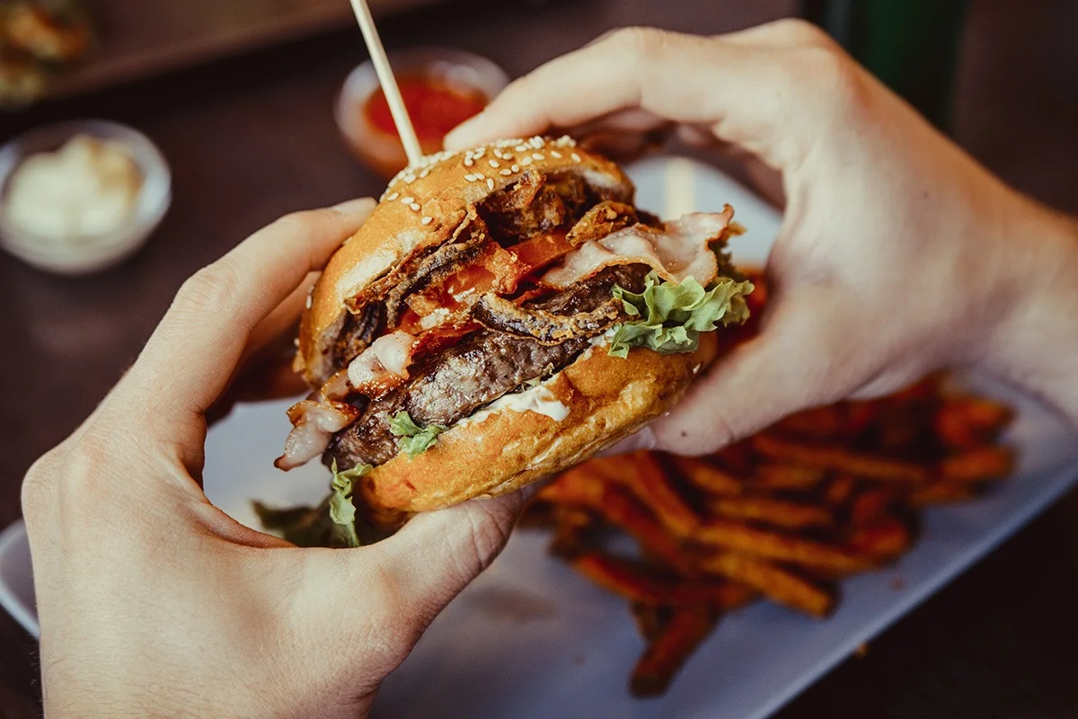 5 Crazy Burger Challenges Around The Globe