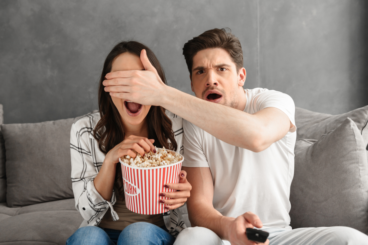 8 Chillingly Good Horror Movies Even Scaredy-Cats Will Love