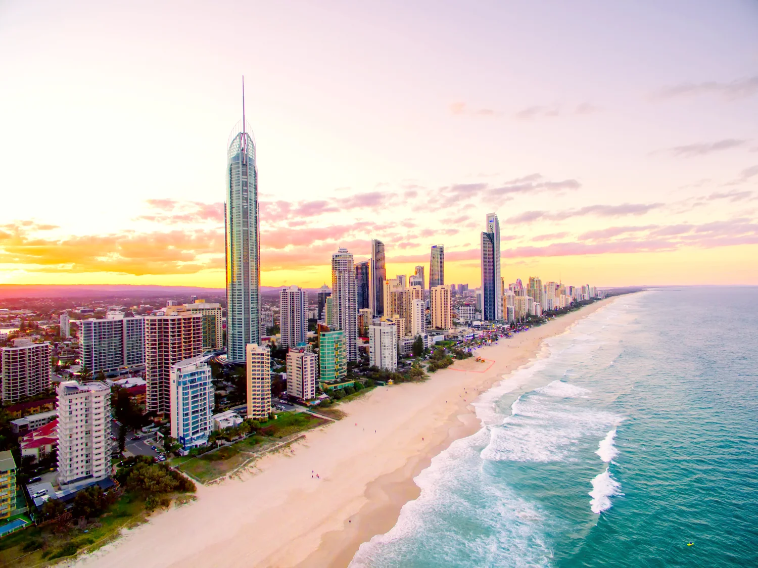 Bottoms Up: 8 Hottest Bars on the Gold Coast