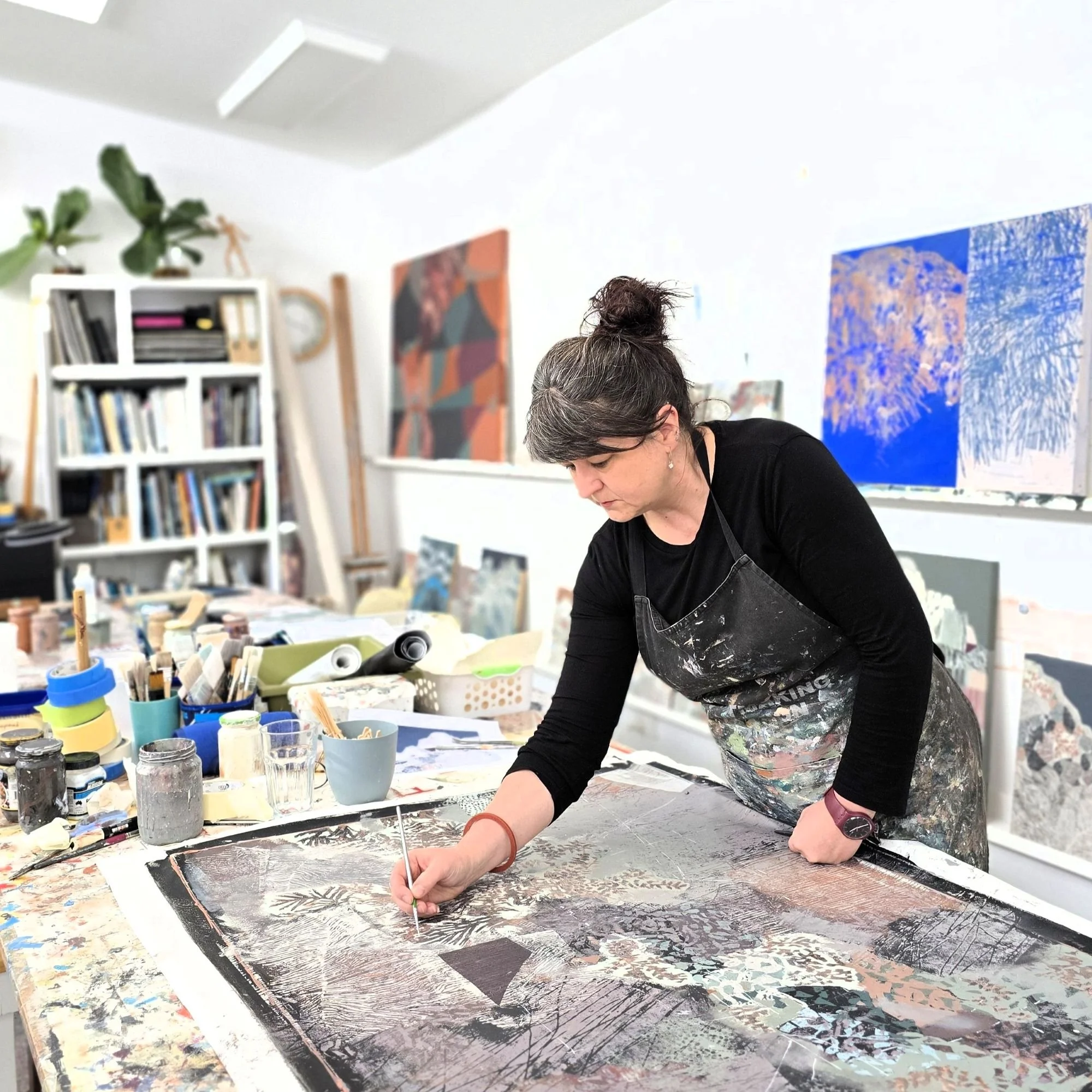 Liz_Wickramasinghe_in_studio_2026.jpg