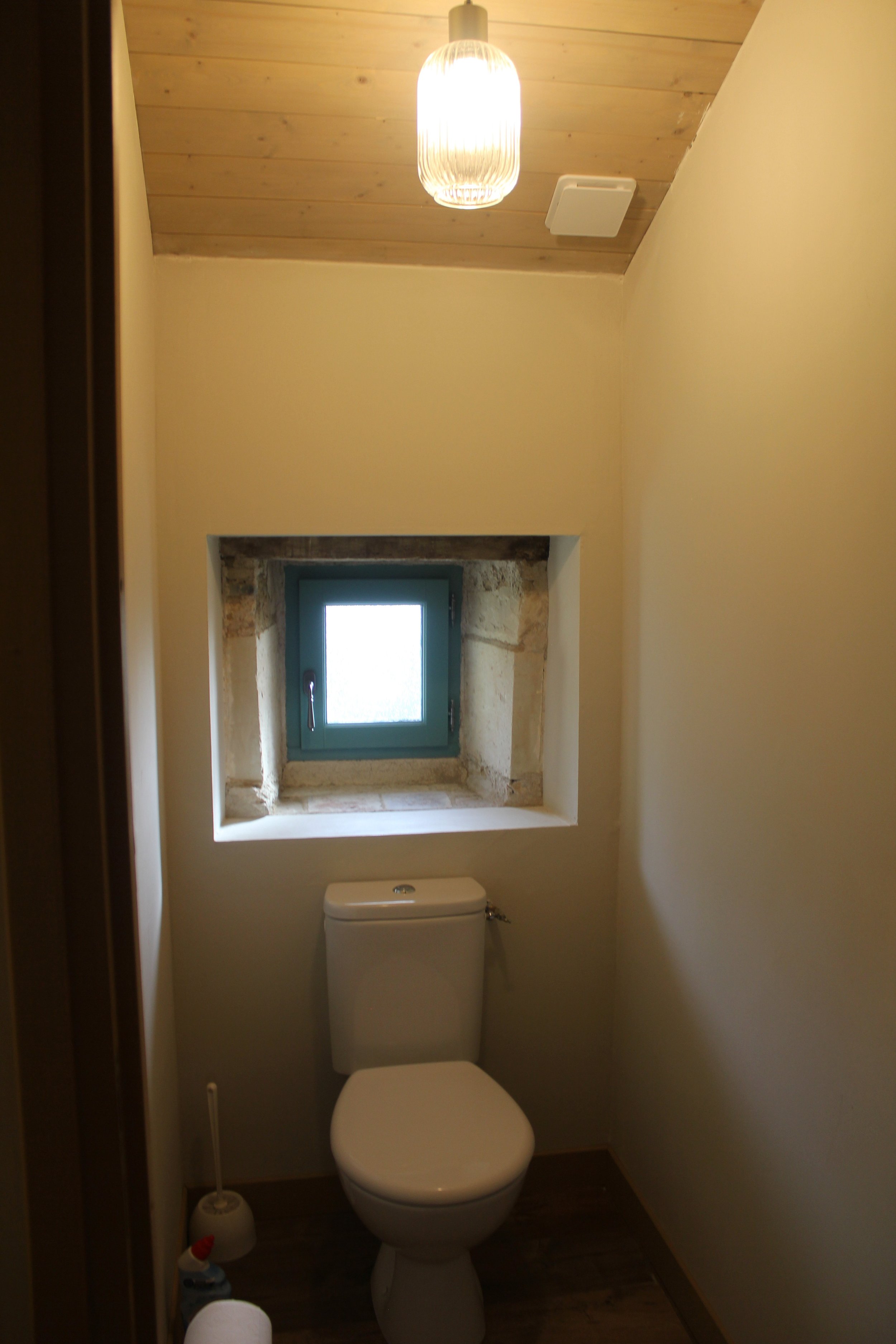 Toilet.jpeg