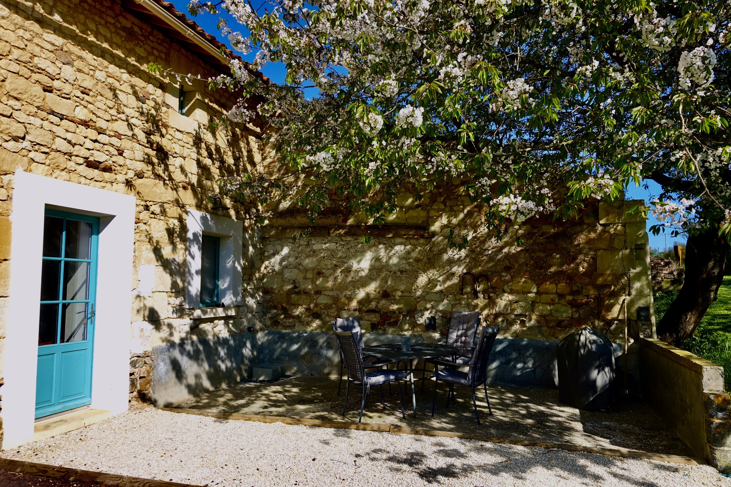 Cerisier Terrace 3.jpeg