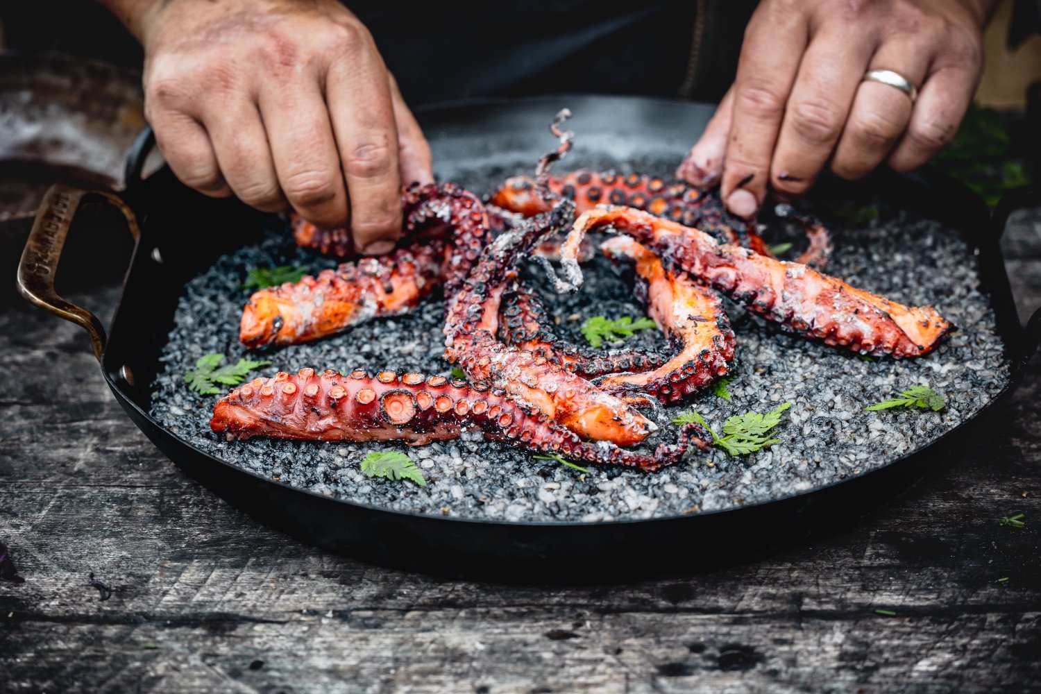 squid-inkrice-paella-highgrange-devon-bbq-luke-mackay-rsz-photo-NickHook.jpg