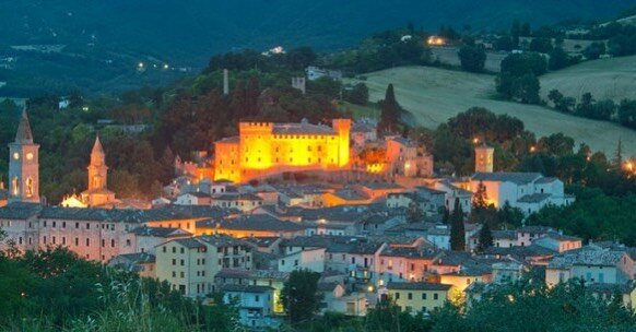 Calderola in just one of the many incredible places in le Marche Italy. 
#visititaly #visititalia #travelitaly #travelitaly🇮🇹 #italiantour #marche #italy🇮🇹 #italy #italianfood #toronto