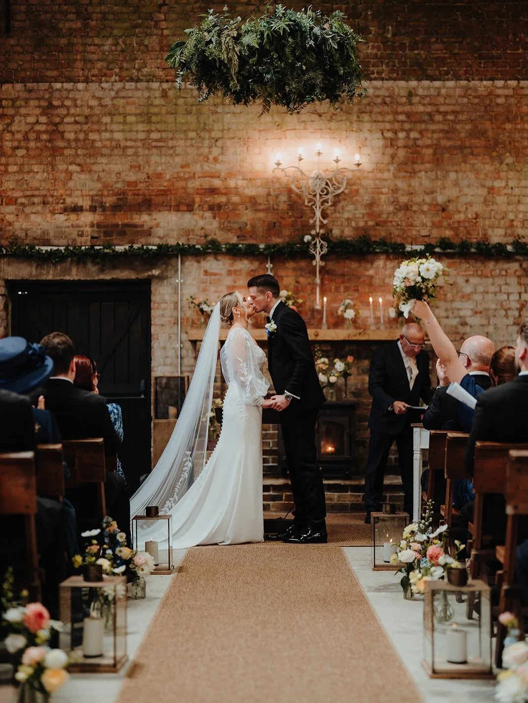 This ceremony set up at @thebarnatbotleyhill ✨
For Alex &amp; Pippa, the most gorgeous of couples 💕

The snippets of sun recently have got me SO PUMPED for this years amazing weddings, only a couple weeks to go till the first one of 2026 💐

Swipe f