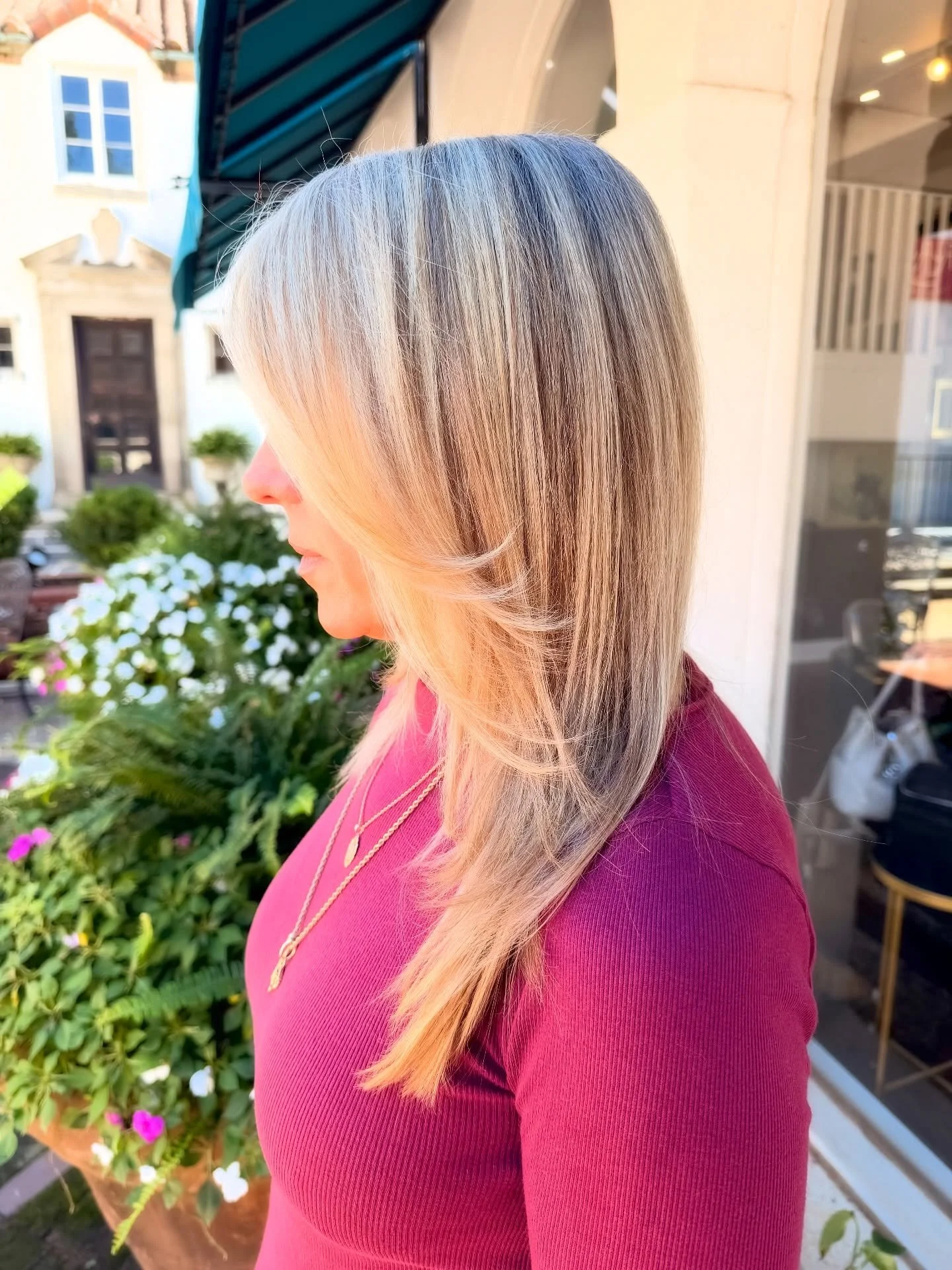 That Friday feel-hair edition 🤸🏼 
Color and cut by 𝗖𝗮𝘁𝗵𝗲𝗿𝗶𝗻𝗲