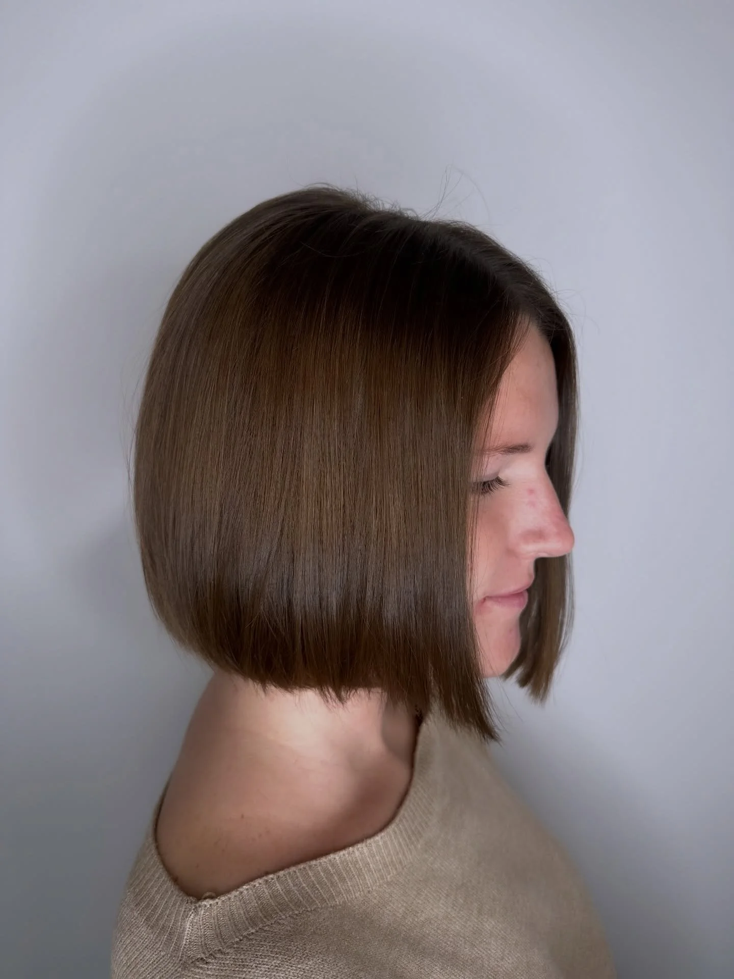 There are so many ways to wear a bob 👩
clean lines, textured ends, soft movement, or perfectly polished. But there&rsquo;s one thing that never changes-it&rsquo;s timeless ✨

✂️ by 𝗖𝗮𝗿𝗼𝗹𝗶𝗻𝗲