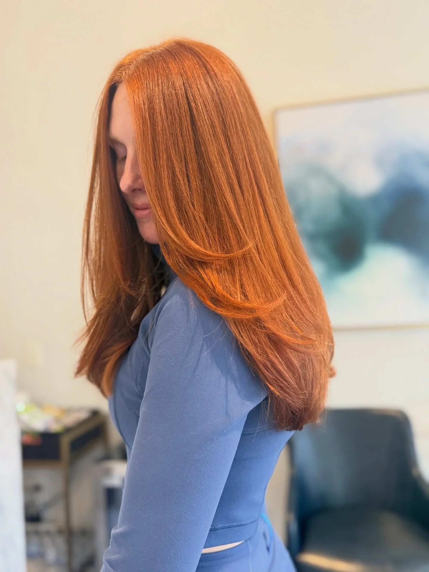 A strategic long layered cut paired with a custom gloss to enhance her natural red-not change it. Just elevate it 🙌

Hair by 𝗔𝘀𝗵𝗹𝗲𝘆 𝗔 🧡