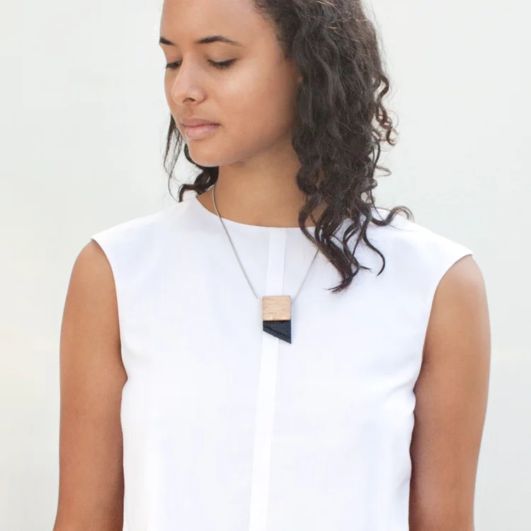Louve_Montreal_bijoux_jewelry_leather_necklace.jpg