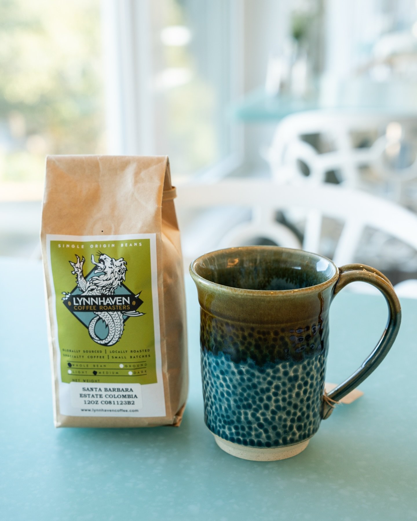 Ready for ❄️ this week?? 

We have bags of delicious @lynnhavencoffee + cute locally made @vbpotterystudio mugs &mdash; come by and treat yourself before the snow hits.☕️

#757supports757 #dontforgettosaygraze