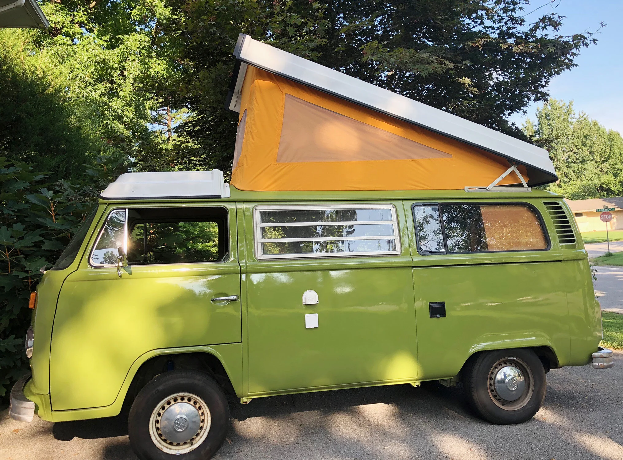 1977-VW-Westfalia-side-view.jpg