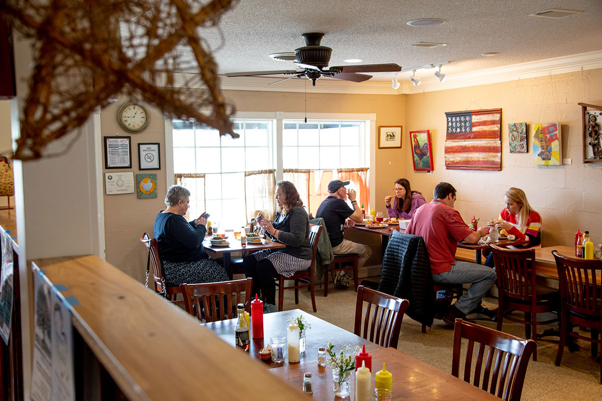 LittleCityDiner_Diners.jpg