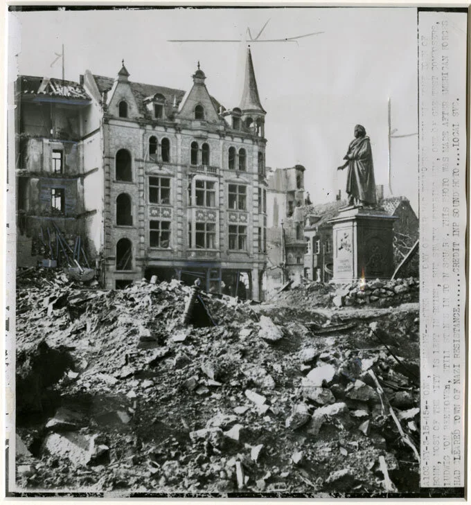 Destruction of Bonn around the Beethoven monument