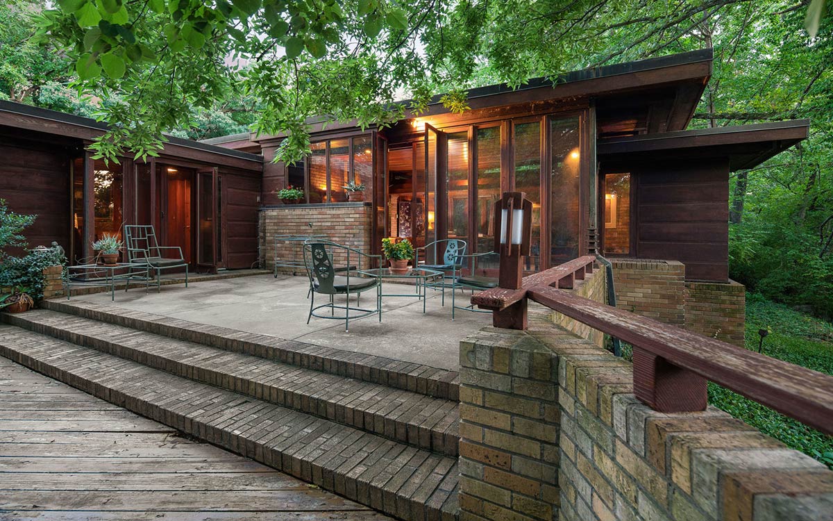 Frank Lloyd Wright's SondernAdler House — The Collector's Catalog