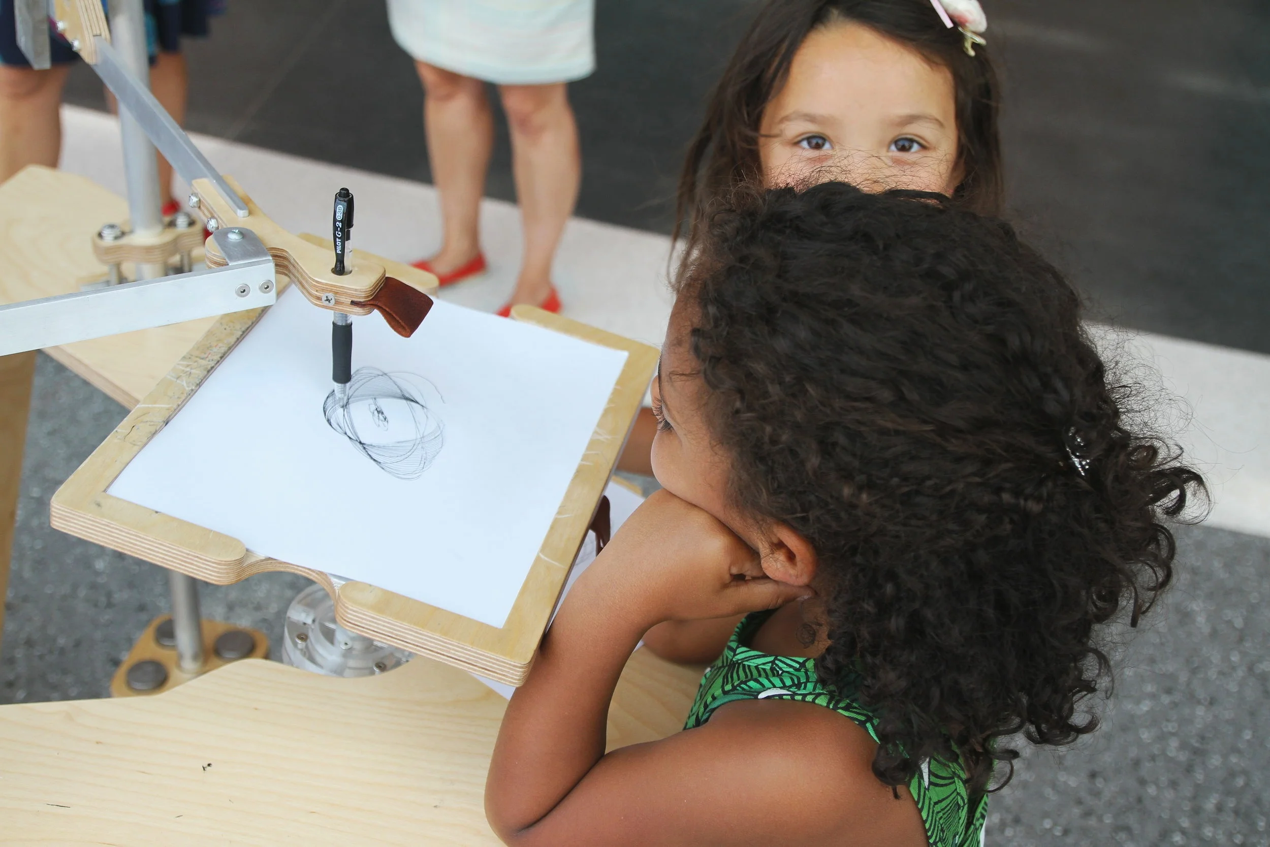 Kids+Harmonograph.jpg