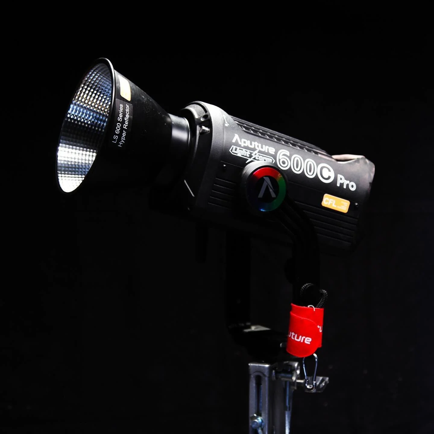 APUTURE 600C PRO 🪩 

The Aputure Light Storm 600c Pro is a powerful full-color point-source light fixture with Bowens Mount compatibility. With its 600W output and LS 600 Series Hyper Reflector, it can produce 4,150+ lux at 3 meters. When paired wit