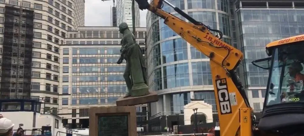 As-The-Statue-Of-Another-Slave-Trader-Is-Taken-Down-Britain-Grapples-With-Symbols-Of-Its-Past-1000x450.jpg