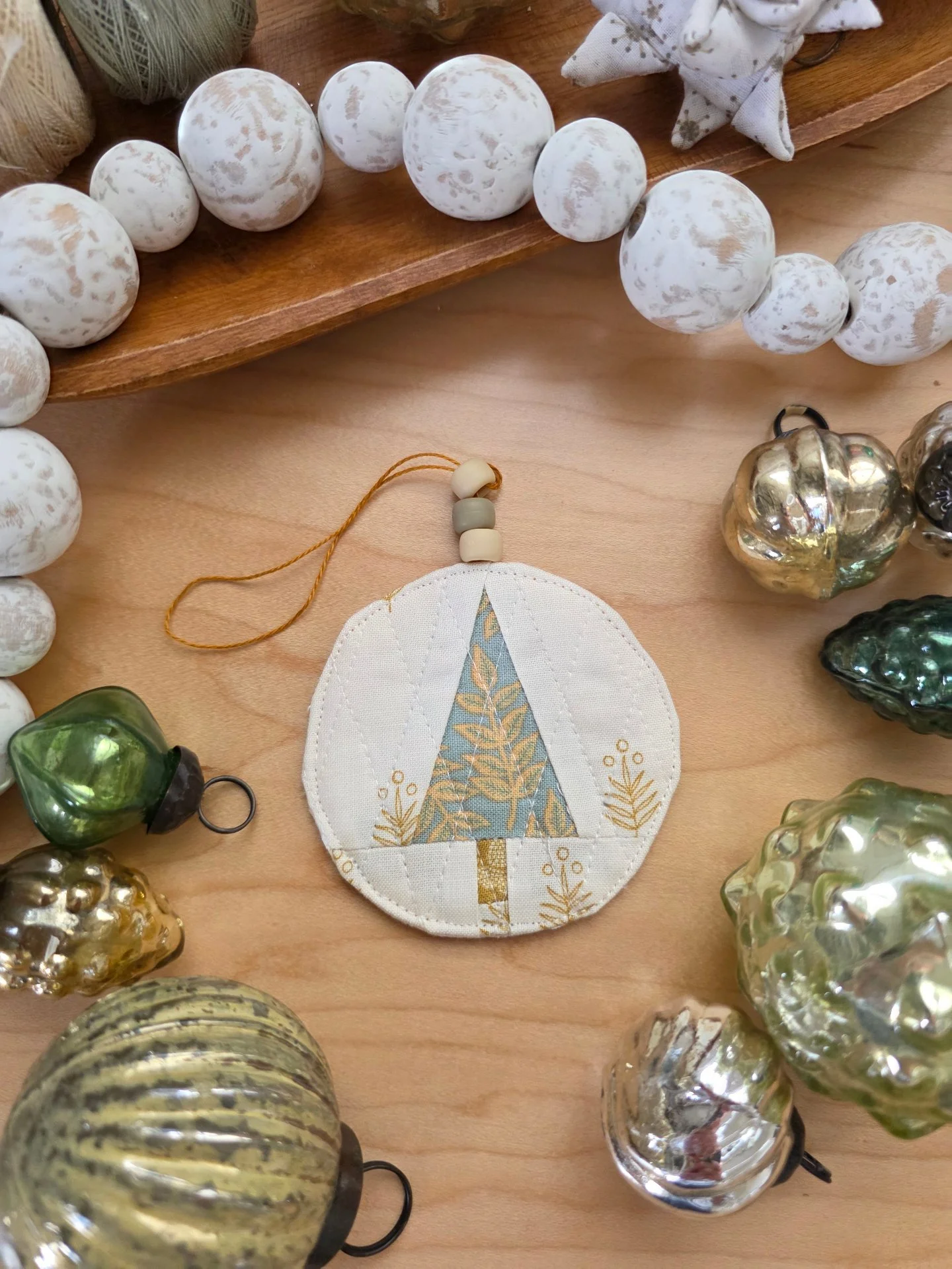 What are your favorite last minute holiday projects? I want to hear all of them. 🎄

Can you tell I am fully obsessed with tiny tree blocks right now? This adorable little tree ornament is part of December&rsquo;s bonus tutorial by @heck.yes.sewco ov