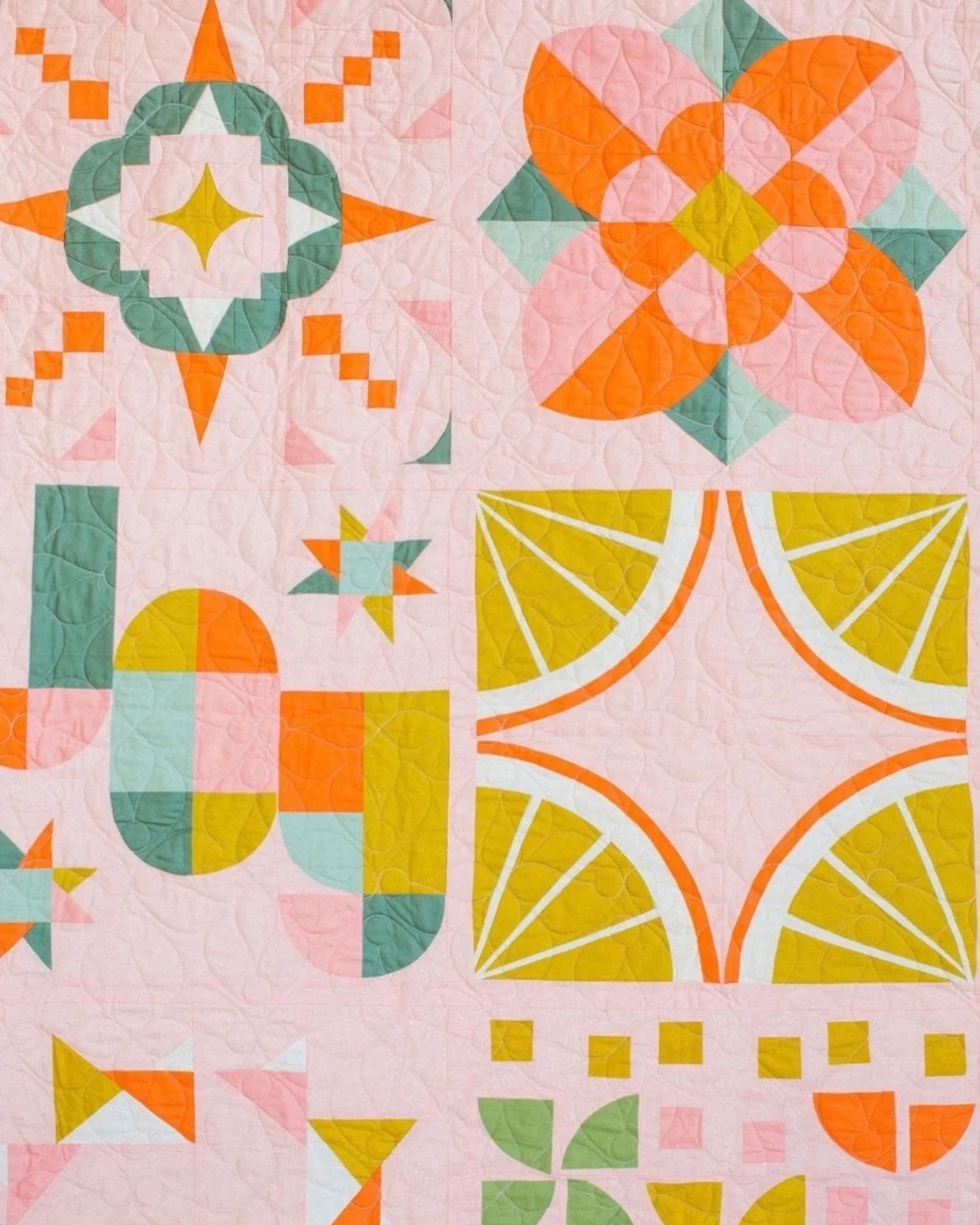 Happy boxing day, my friends! I hope those who celebrate had a lovely holiday yesterday. We always try to have a very lazy December 26th (and hopefully this year the kids have enough new legos to keep themselves busy, ha!), with leftover cookies and 