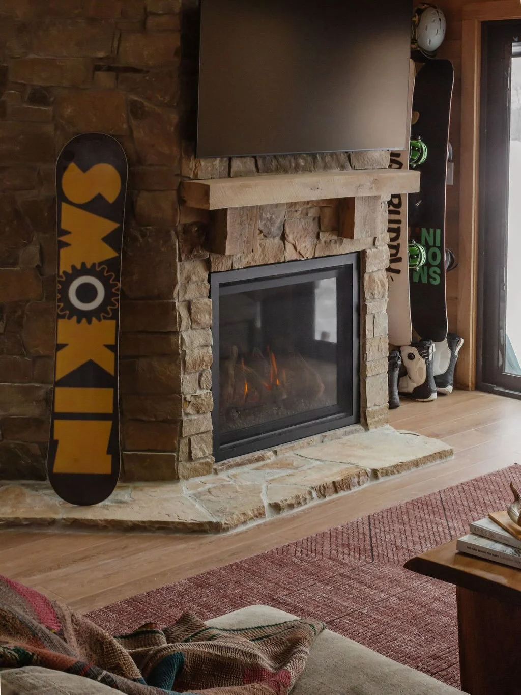 That&rsquo;s a wrap on our seven springs project!  See you next winter! 🏔️⛷️

Construction by: @patinaconstruction 
Photography by: @katelynrosefoto 

#mountainhouse
#interiordesign
#pittsburghdesign
#sevensprings
#laurelhighlands