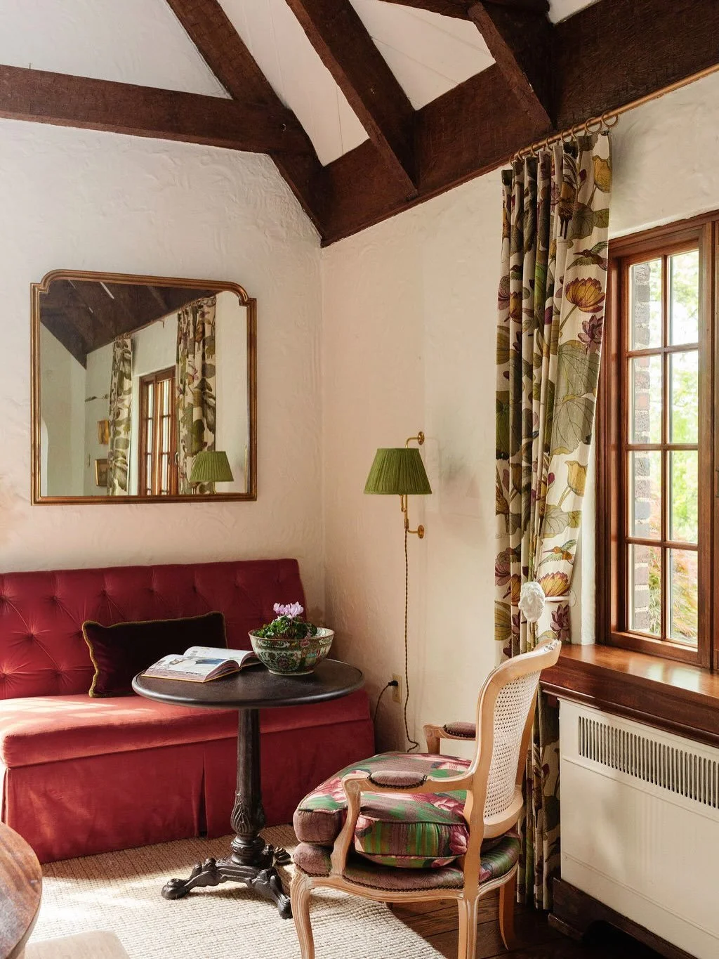 The sweetest little corner, perfect for enjoying a cup of coffee and a book.

Photography: @katelynrosefoto 
Drapery fabric: @kravet1918 

#historicarchitecture #pittsburghdesign #tudordesign #livingroomdesign #historicrenovation