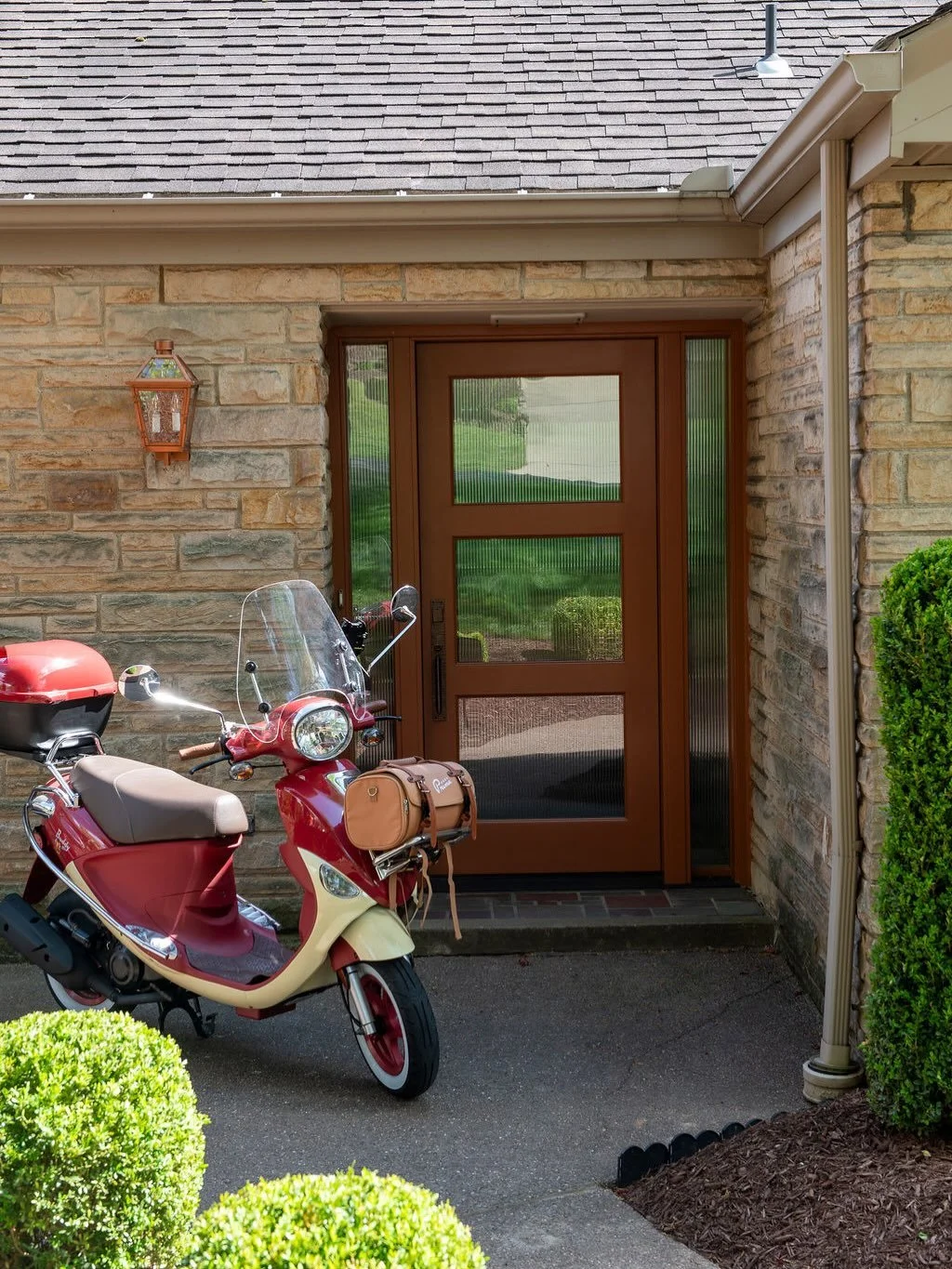 Out with the old, in with the new!  Part of this home renovation included replacing all the interior doors and front door.  And what a beauty this new front door is!  Custom with fluted glass to match what was existing.  Gorgeous hardware from @rocky