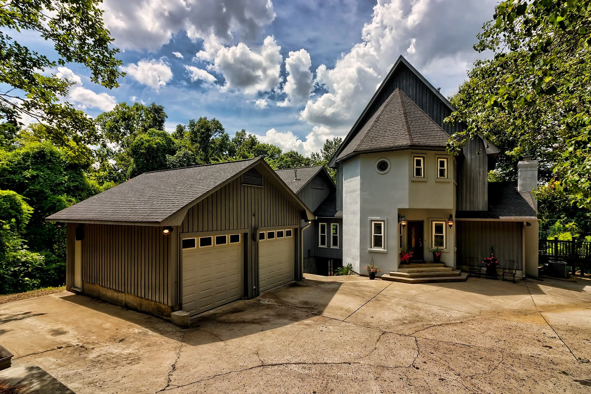 2-227-Holly-Ridge-Lane.jpg