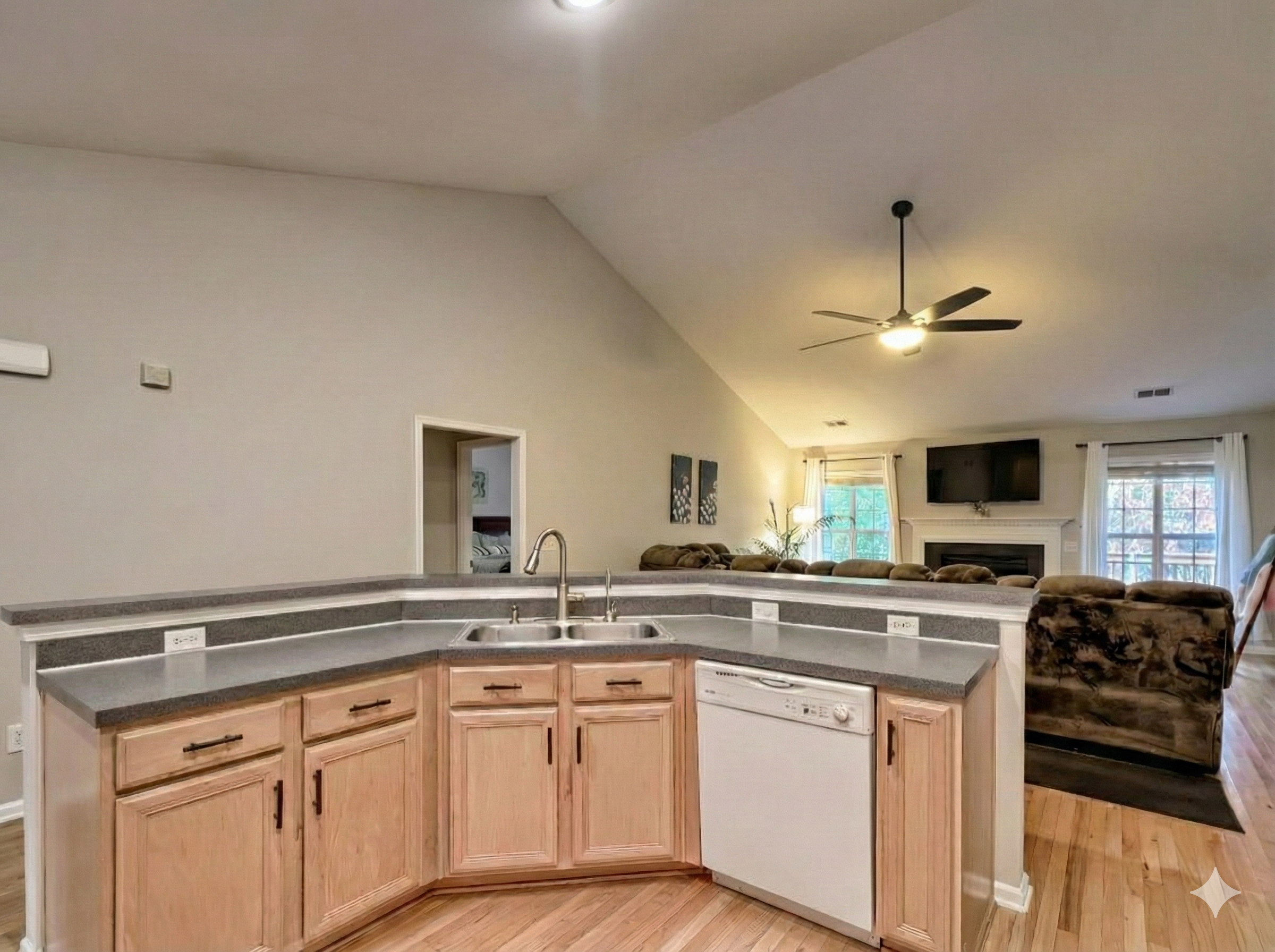 kitchen:family room2.png