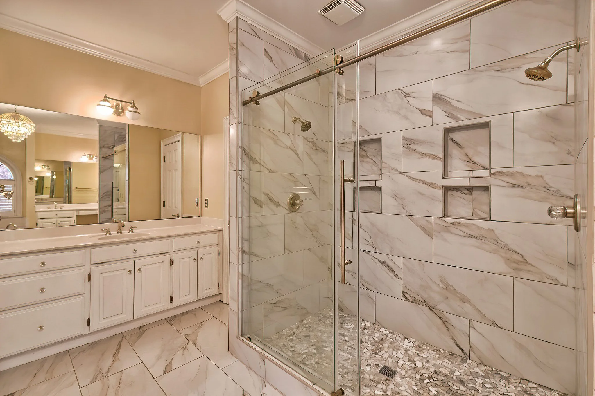 11-Master Bath 2.jpg