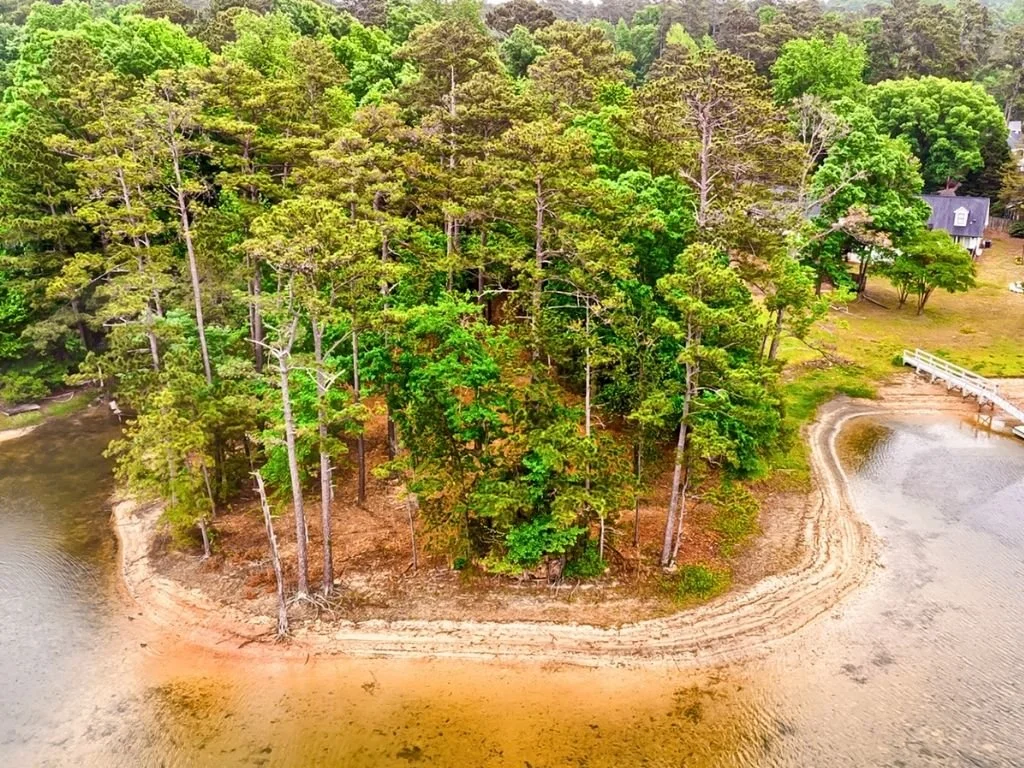 Gradual entry lot on Lake Murray, SC