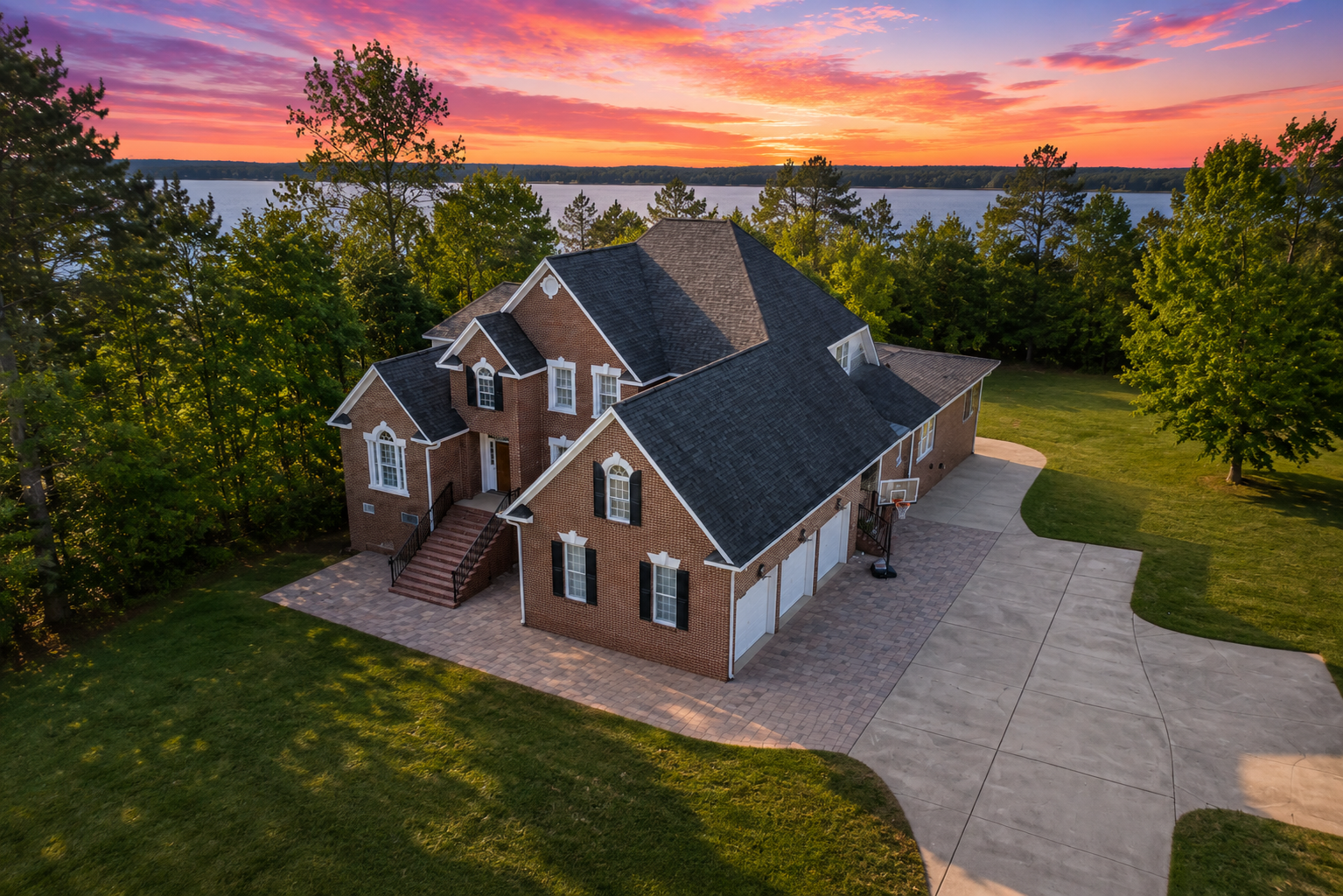 Lake Murray Luxury Home.png
