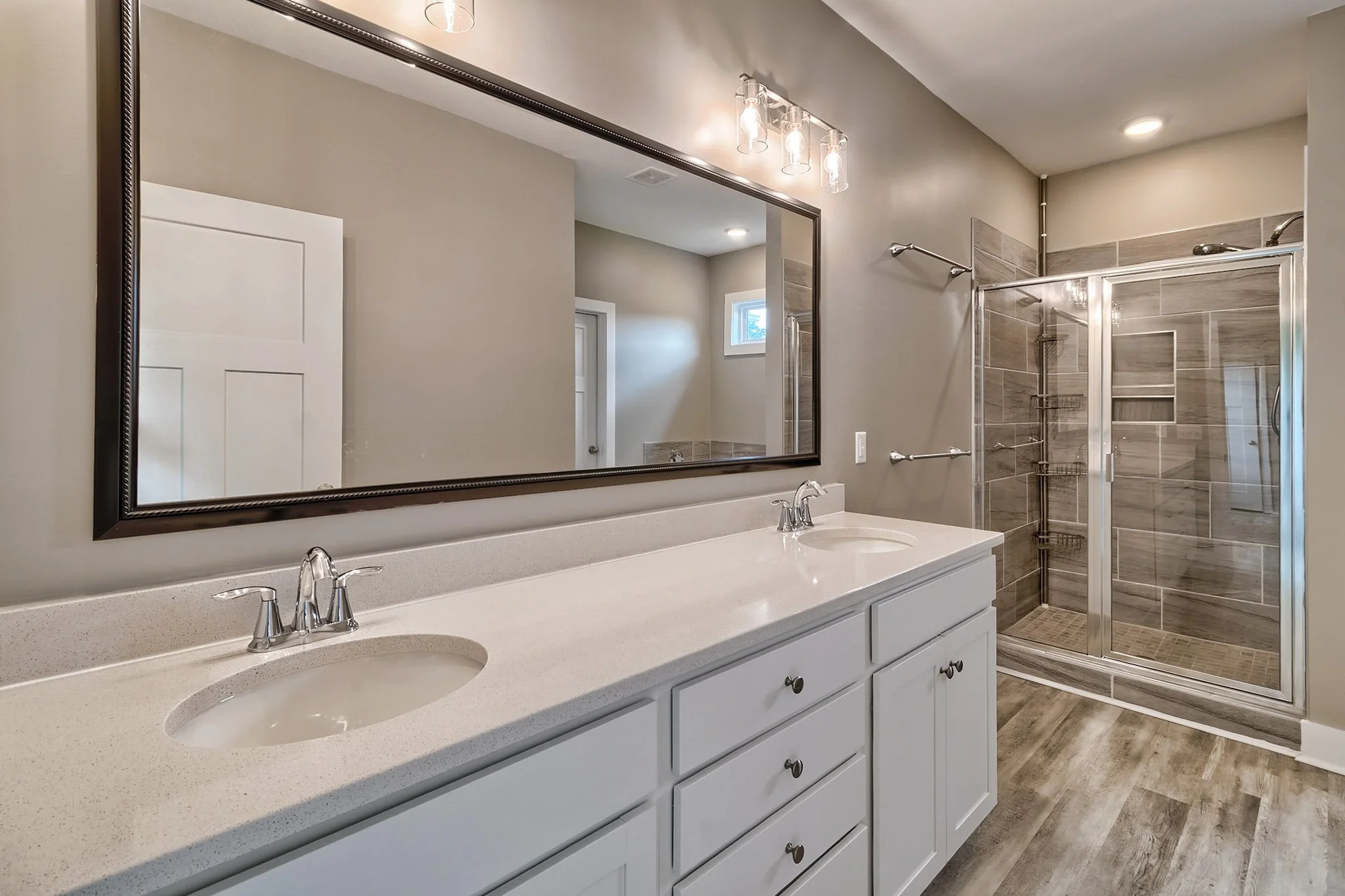 Owners Bath.jpg