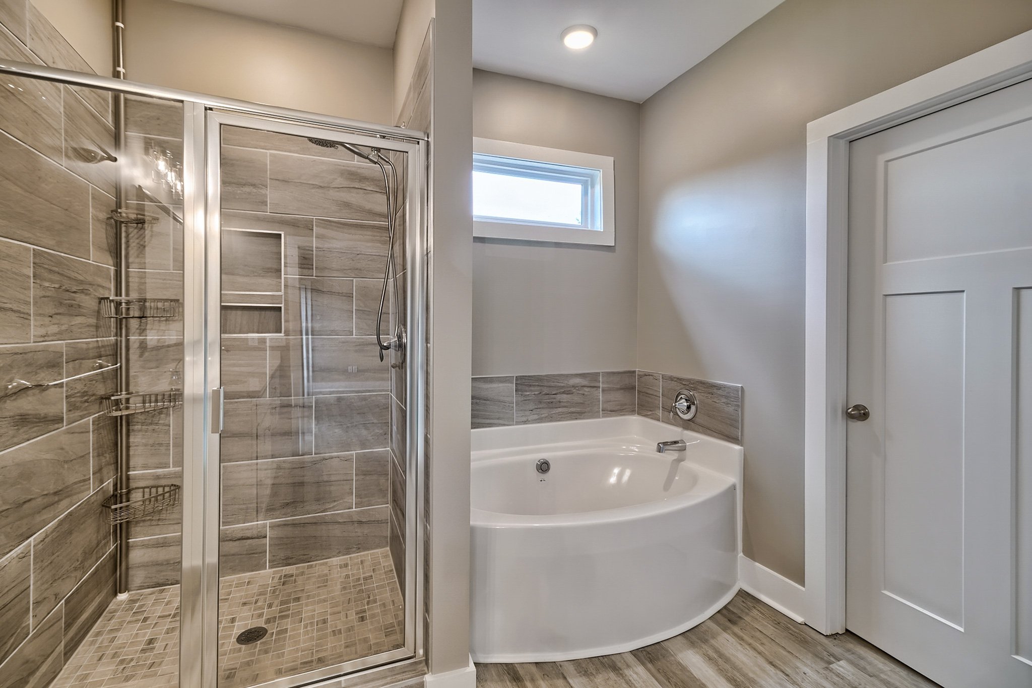 Owner's Bath 2.jpg