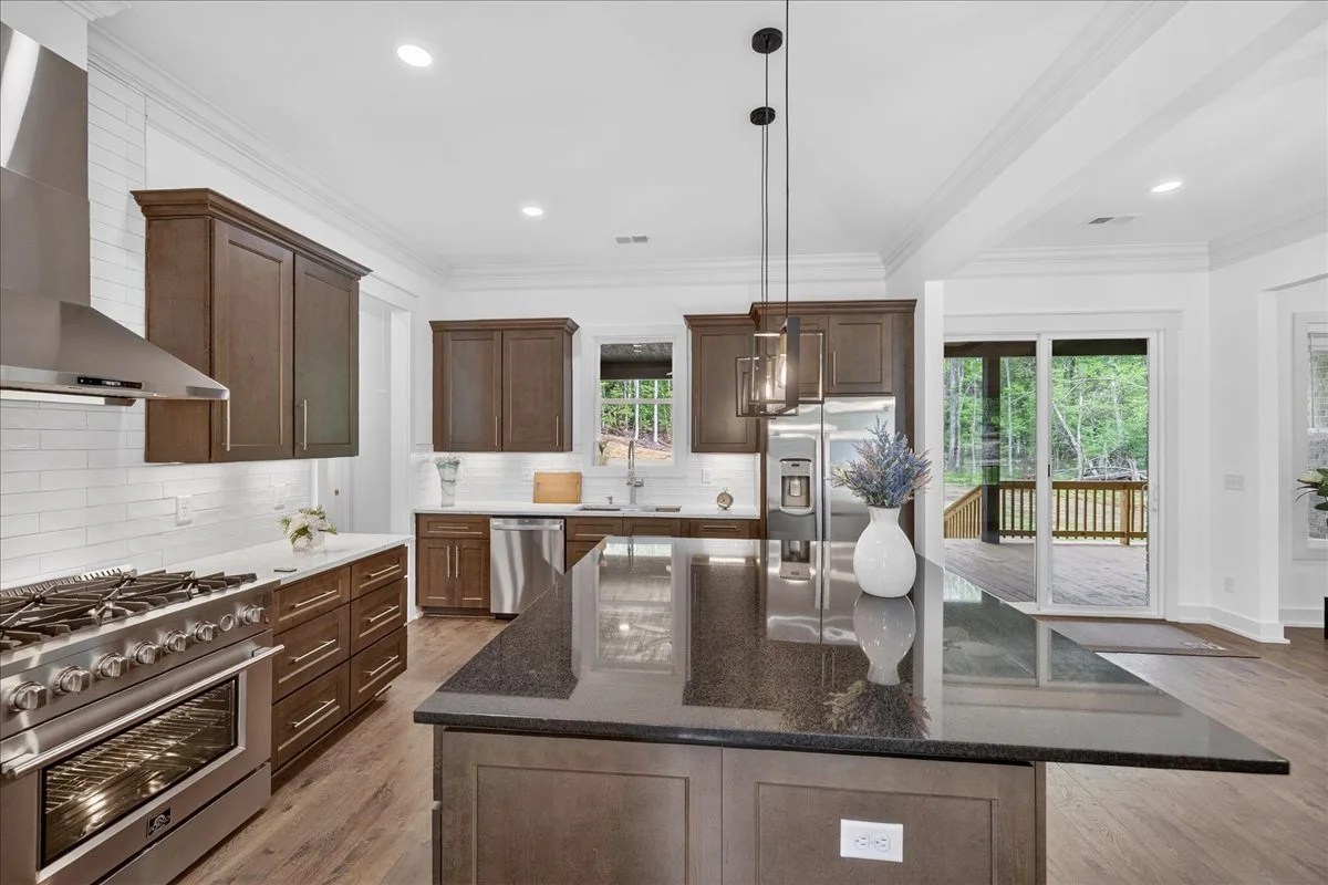 4-Kitchen.jpg