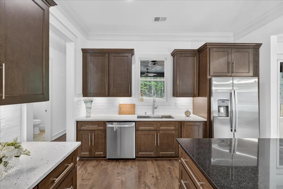 6-Kitchen.jpg