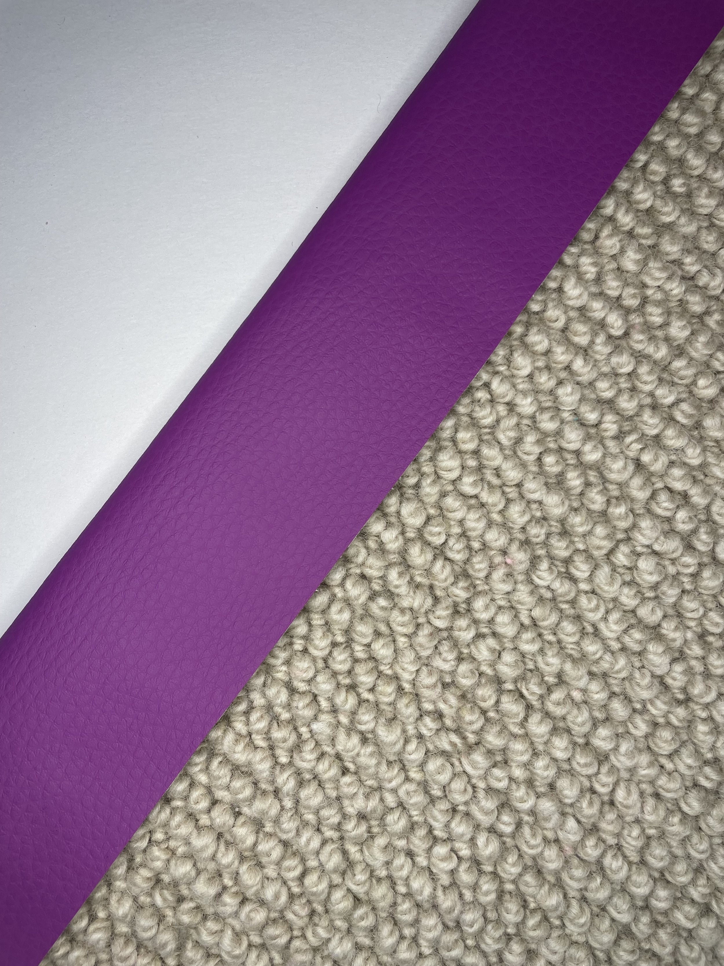 BRIGHT VIOLET